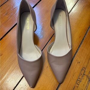 Kenneth Cole Reaction Women's Tan Flats